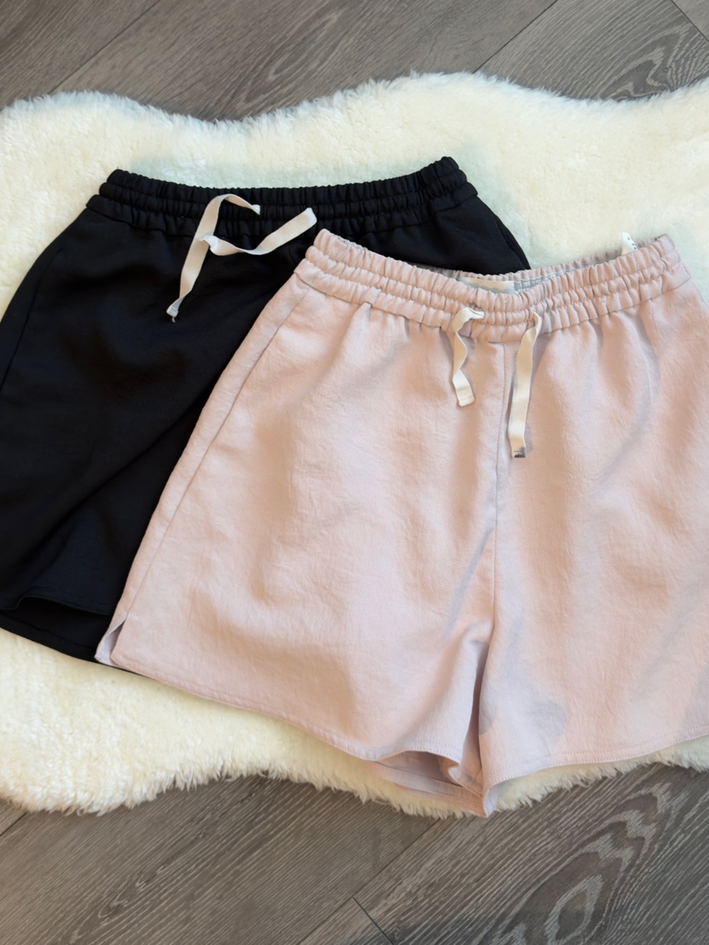 Wilfred Linen Silk High Waisted Drawstring Lounge Shorts - Black & Light Pink XS